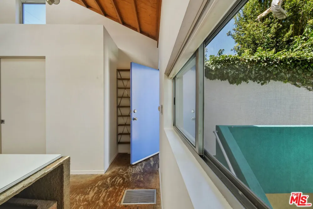 656 Angelus Place Los Angeles, CA 90291