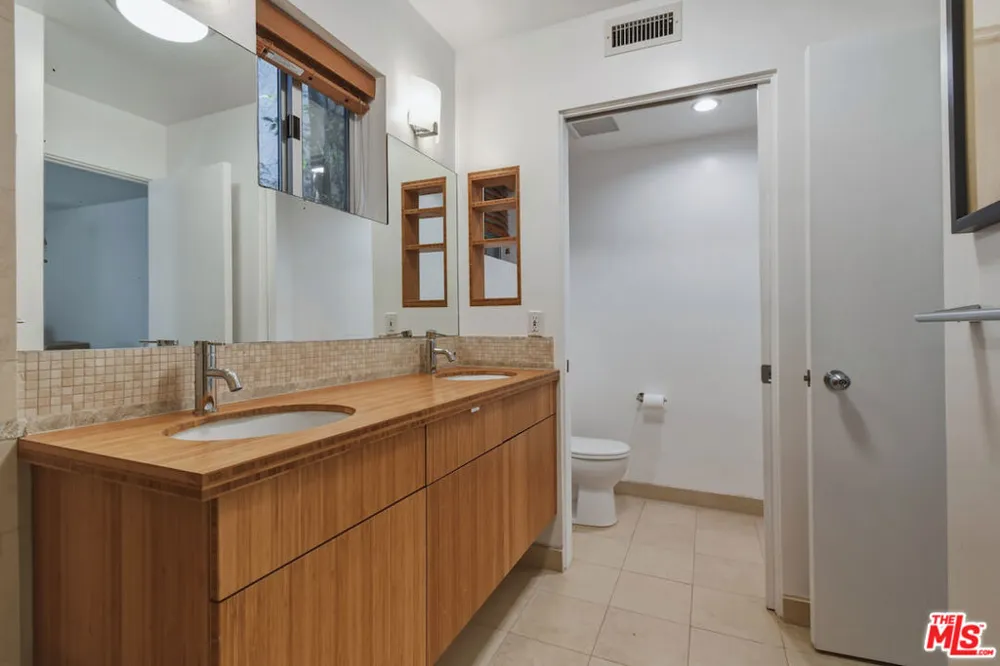 656 Angelus Place Los Angeles, CA 90291