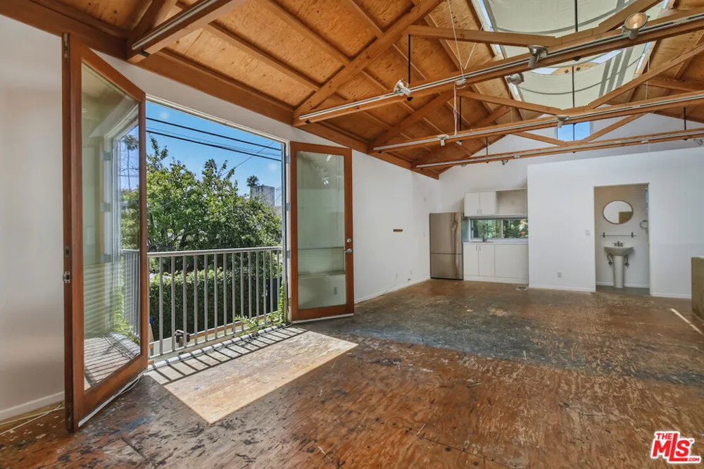 656 Angelus Place Los Angeles, CA 90291