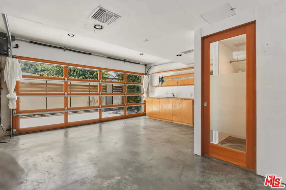 656 Angelus Place Los Angeles, CA 90291