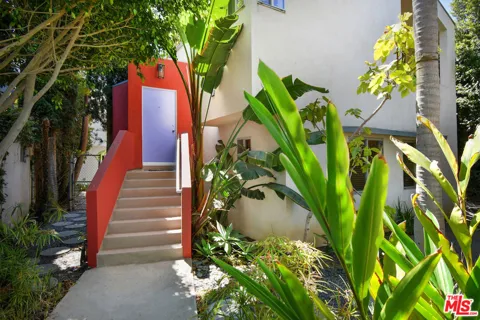 656 Angelus Place