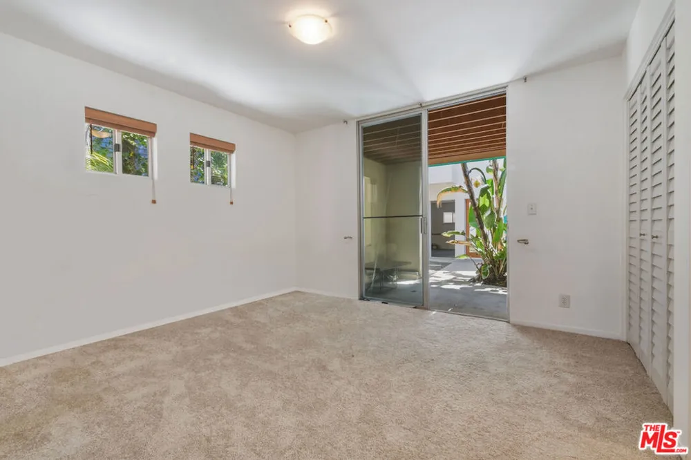 656 Angelus Place Los Angeles, CA 90291