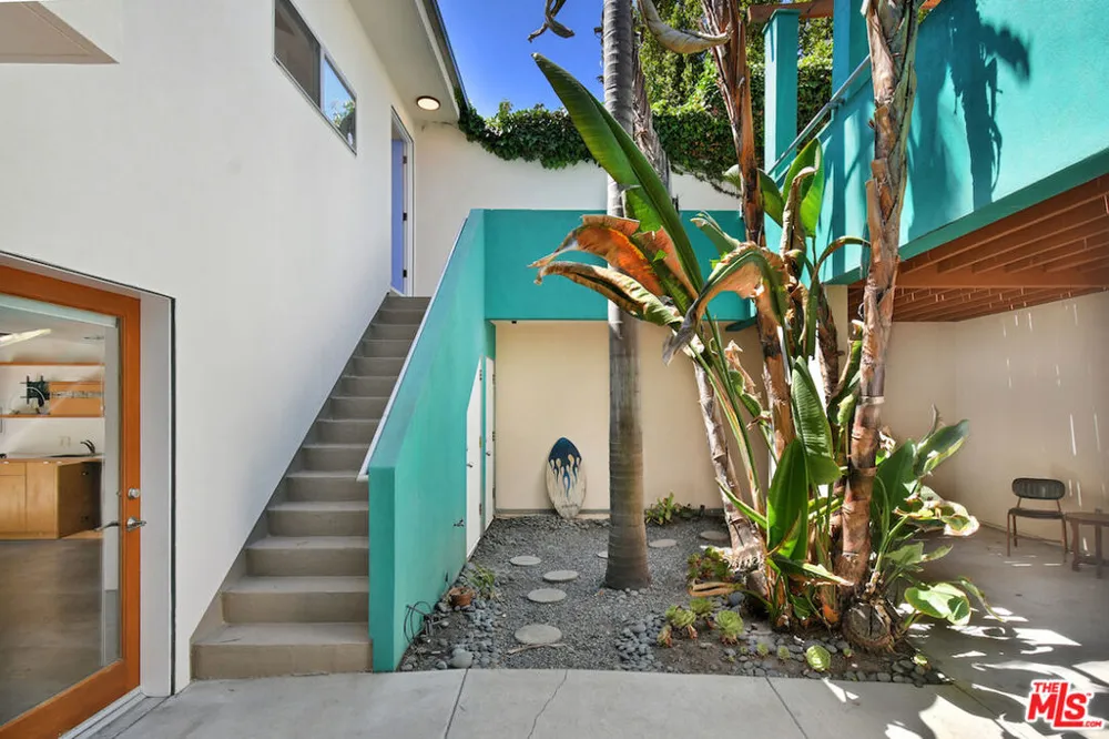 656 Angelus Place Los Angeles, CA 90291