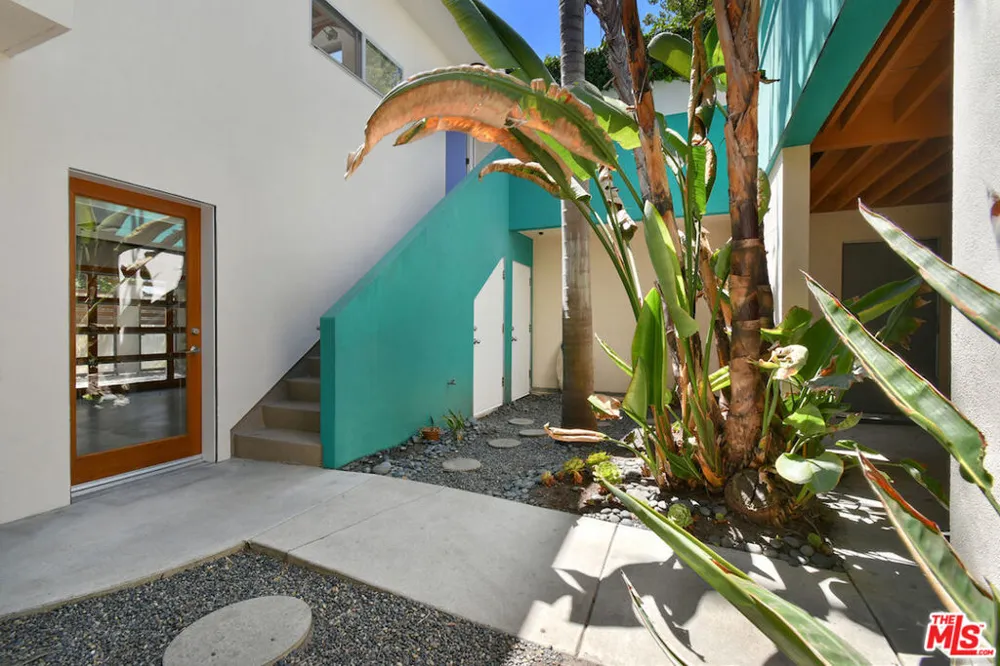 656 Angelus Place Los Angeles, CA 90291