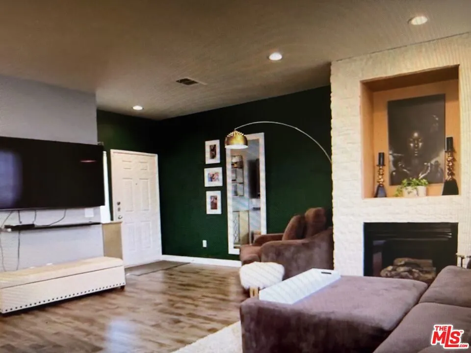 12452 Sonoma Drive Pacoima, CA 91331