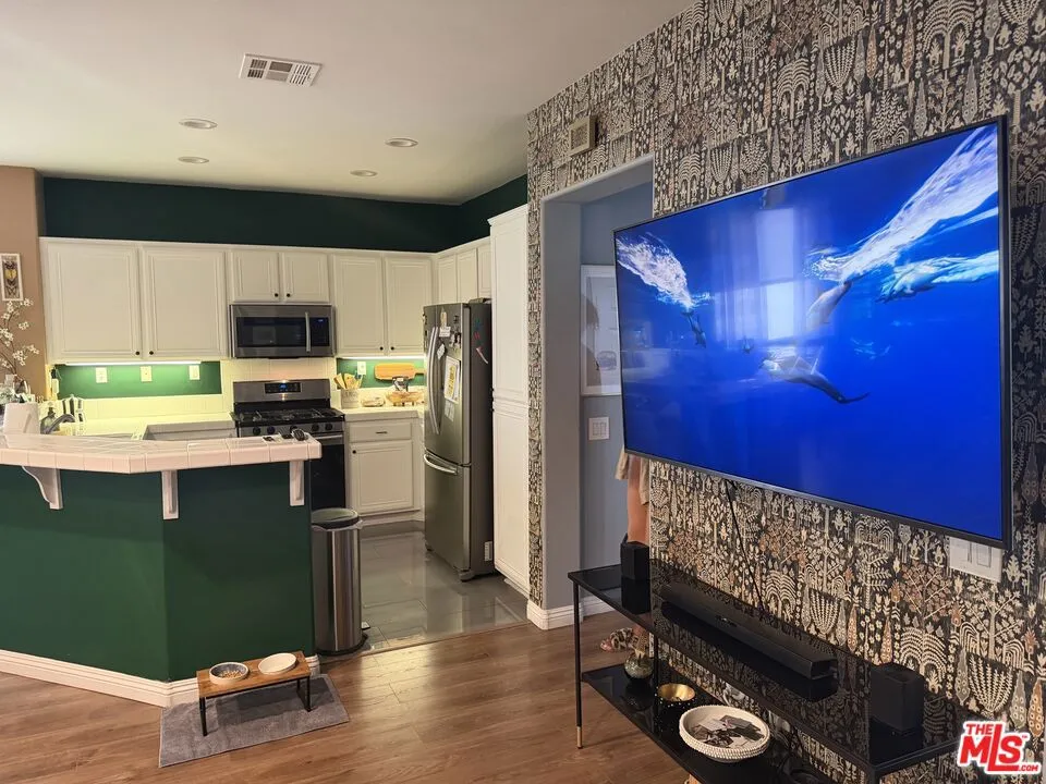 12452 Sonoma Drive Pacoima, CA 91331