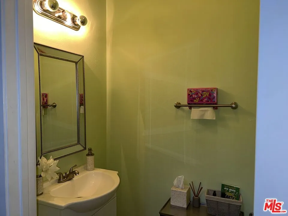 12452 Sonoma Drive Pacoima, CA 91331
