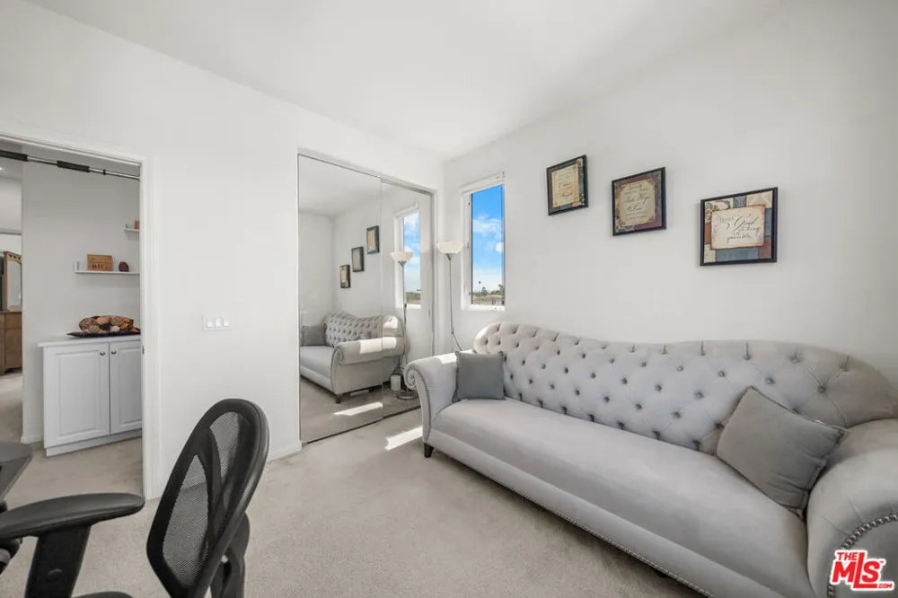 10712 Parrot Avenue Downey, CA 90241