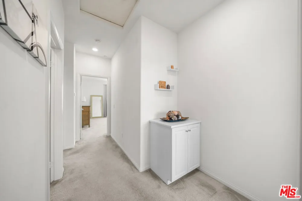 10712 Parrot Avenue Downey, CA 90241