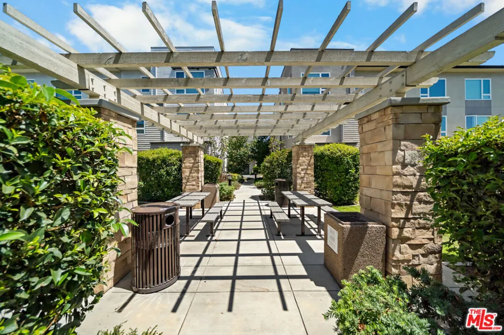 10712 Parrot Avenue Downey, CA 90241