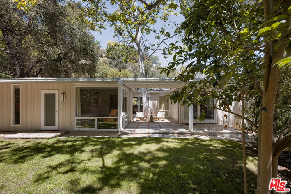 2275 Bowmont Drive Los Angeles, CA 90210