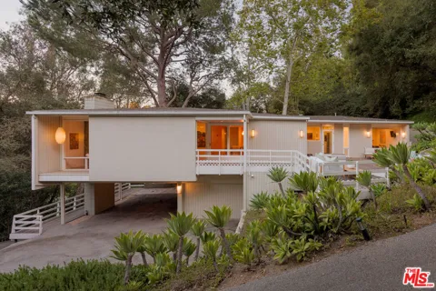 2275 Bowmont Drive