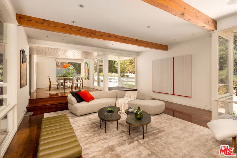 2275 Bowmont Drive Los Angeles, CA 90210