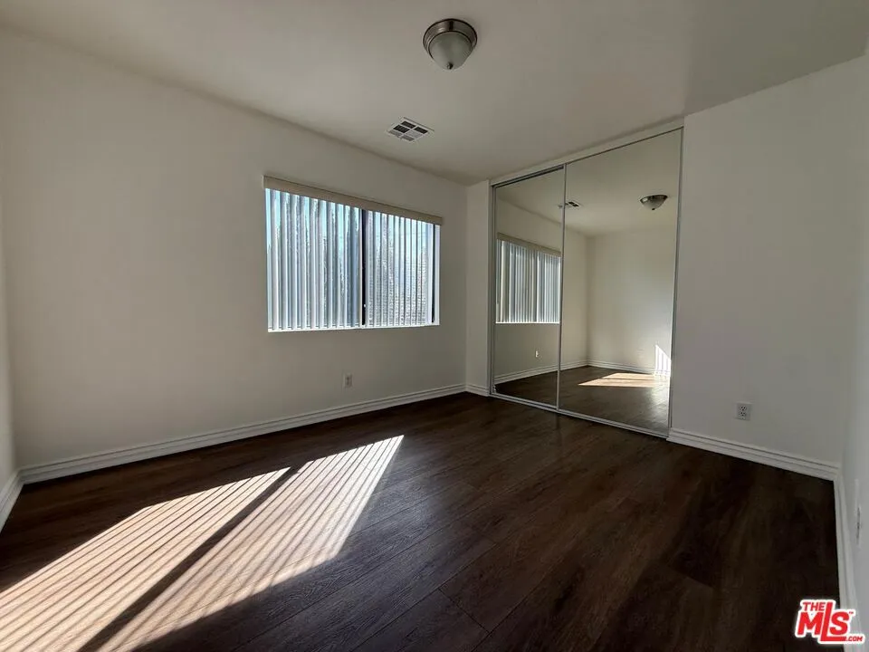 4306 Pennsylvania Avenue La Crescenta, CA 91214