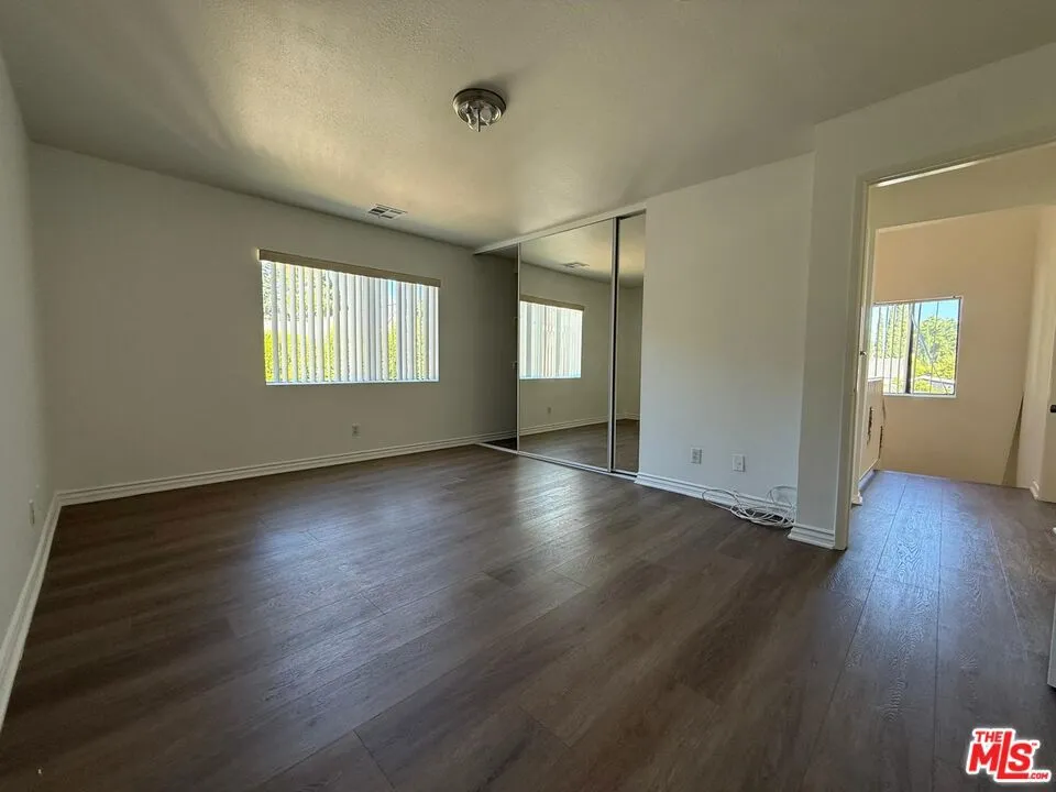 4306 Pennsylvania Avenue La Crescenta, CA 91214