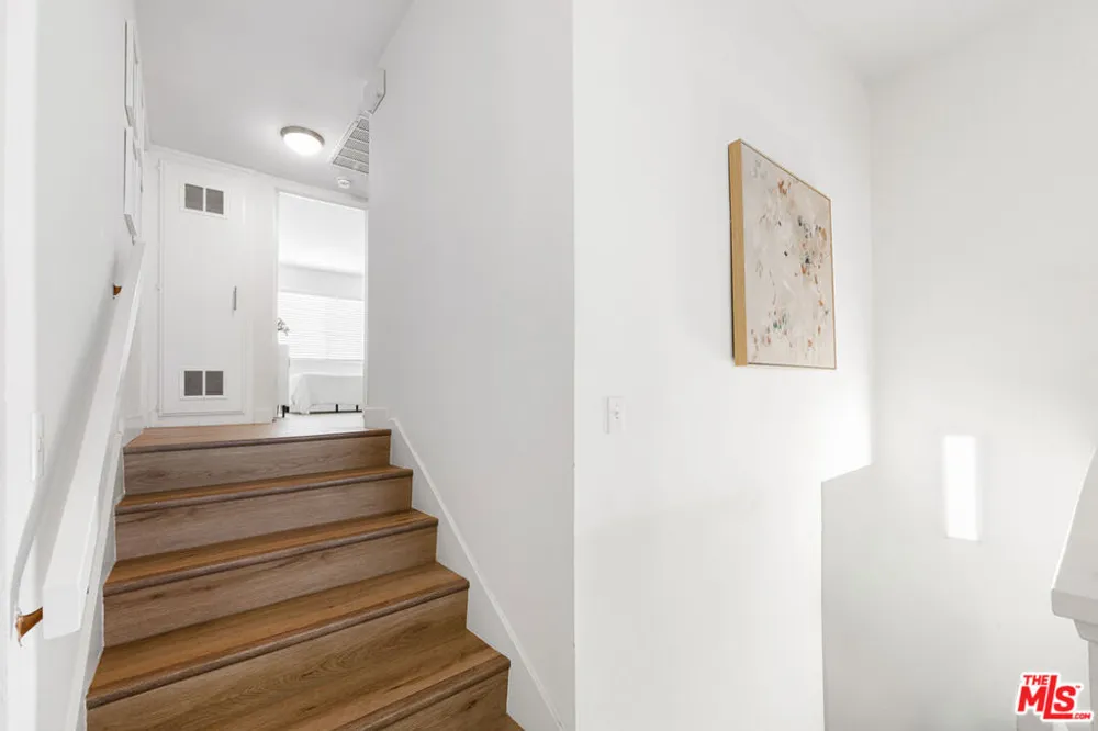 6241 Nita Avenue Woodland Hills, CA 91367