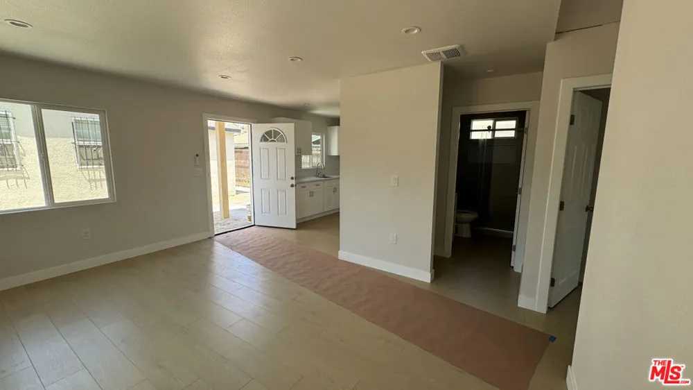 806 Grandee Avenue #808 Compton, CA 90220
