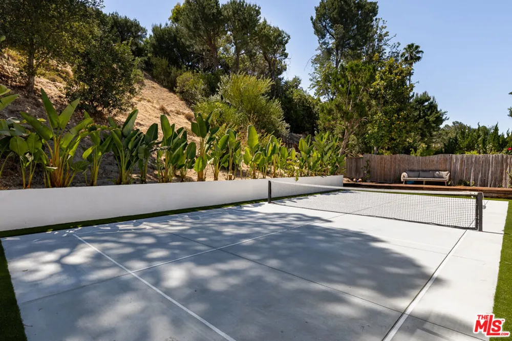 4101 Tarrybrae Terrace Tarzana, CA 91356