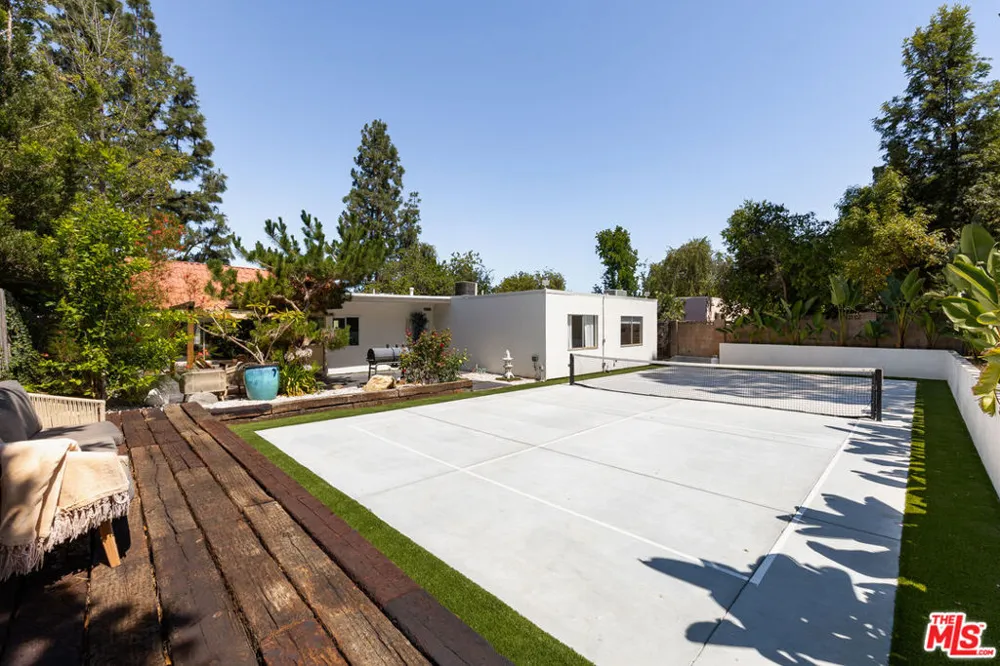 4101 Tarrybrae Terrace Tarzana, CA 91356
