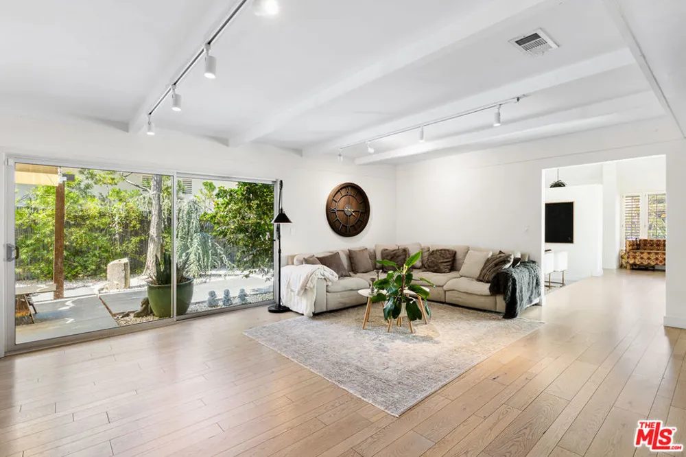 4101 Tarrybrae Terrace Tarzana, CA 91356