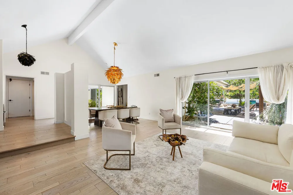 4101 Tarrybrae Terrace Tarzana, CA 91356