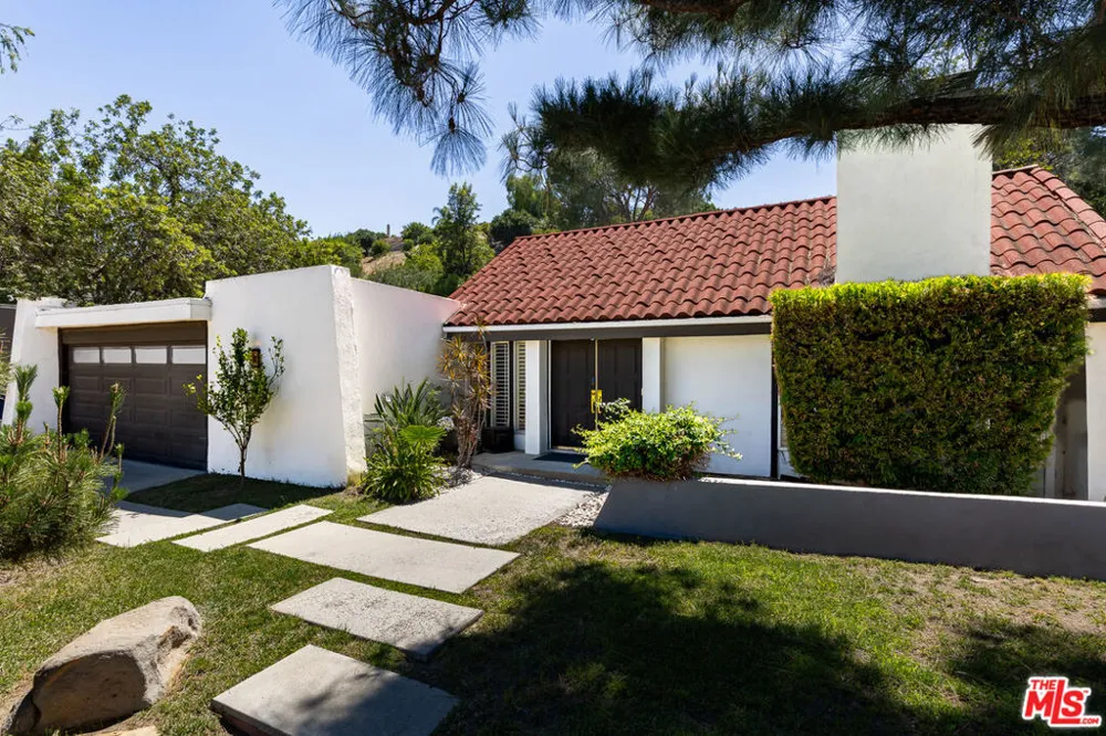 4101 Tarrybrae Terrace Tarzana, CA 91356