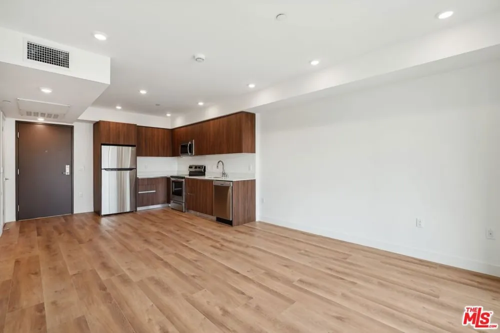 1126 Cornwell Street #309 Los Angeles, CA 90033