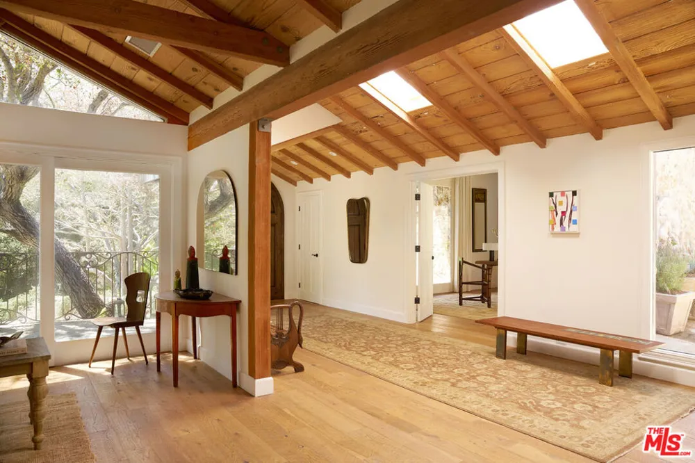 6208 Delaplane Road Malibu, CA 90265
