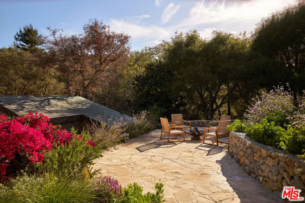 6208 Delaplane Road Malibu, CA 90265