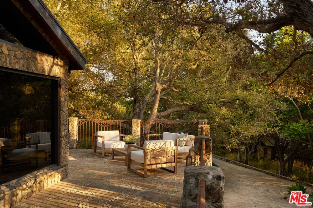 6208 Delaplane Road Malibu, CA 90265