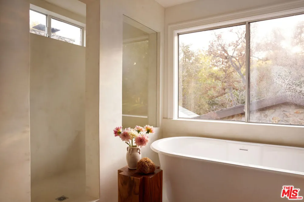 6208 Delaplane Road Malibu, CA 90265