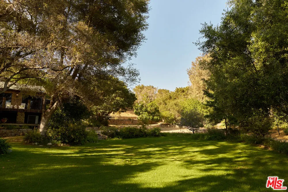 6208 Delaplane Road Malibu, CA 90265