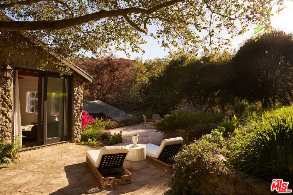 6208 Delaplane Road Malibu, CA 90265