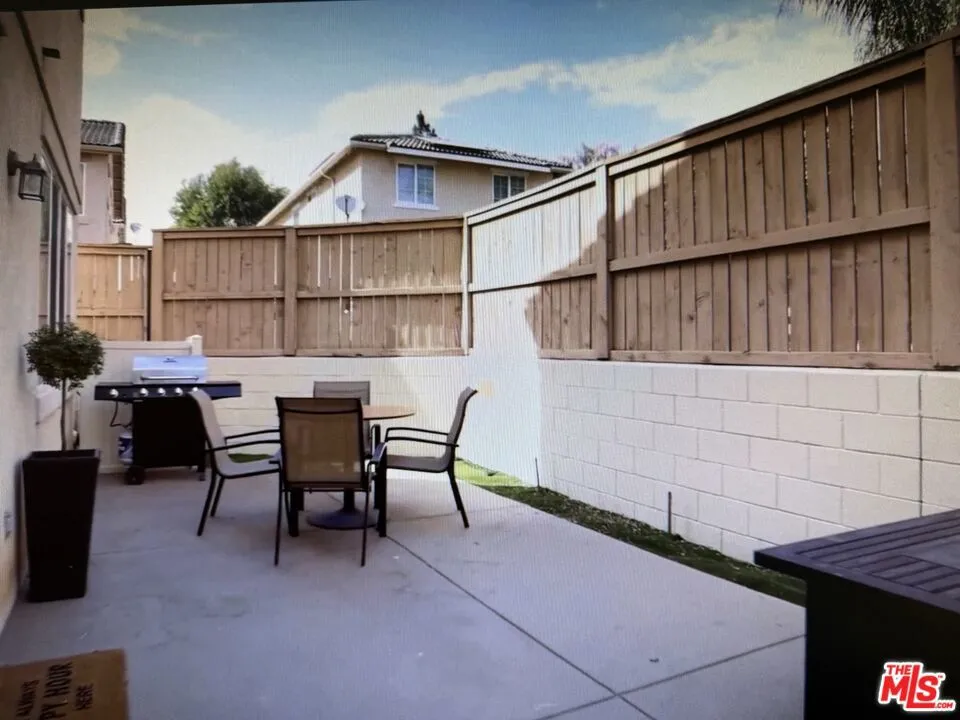 12452 Sonoma Drive Pacoima, CA 91331