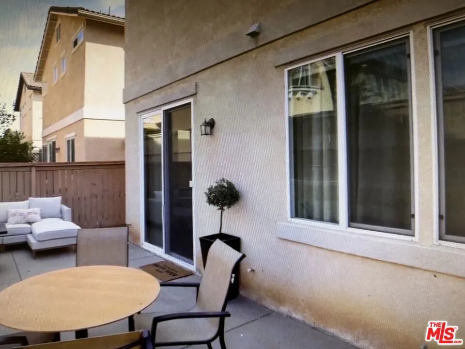 12452 Sonoma Drive Pacoima, CA 91331