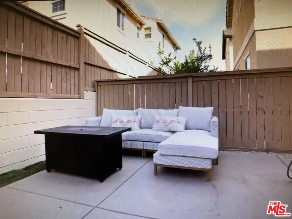 12452 Sonoma Drive Pacoima, CA 91331