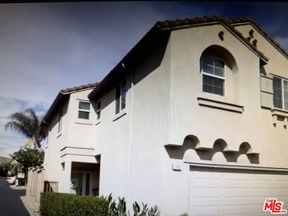 12452 Sonoma Drive Pacoima, CA 91331