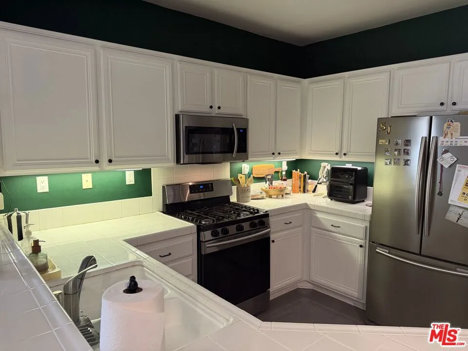 12452 Sonoma Drive Pacoima, CA 91331
