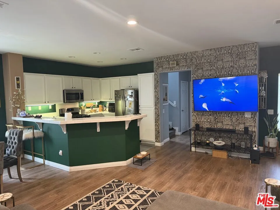 12452 Sonoma Drive Pacoima, CA 91331