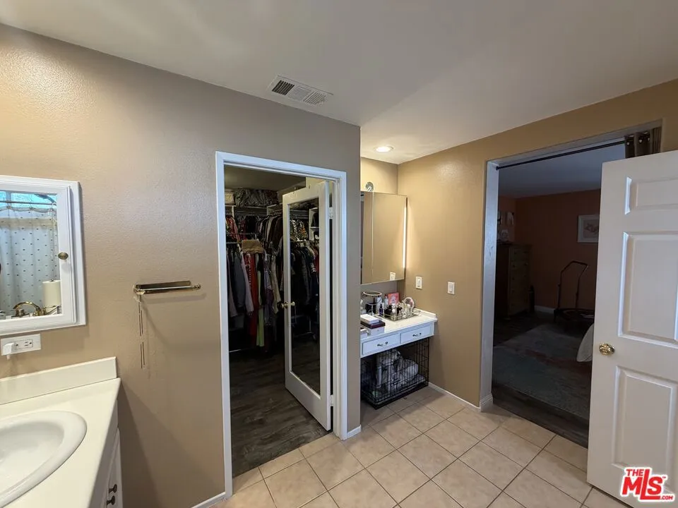12452 Sonoma Drive Pacoima, CA 91331