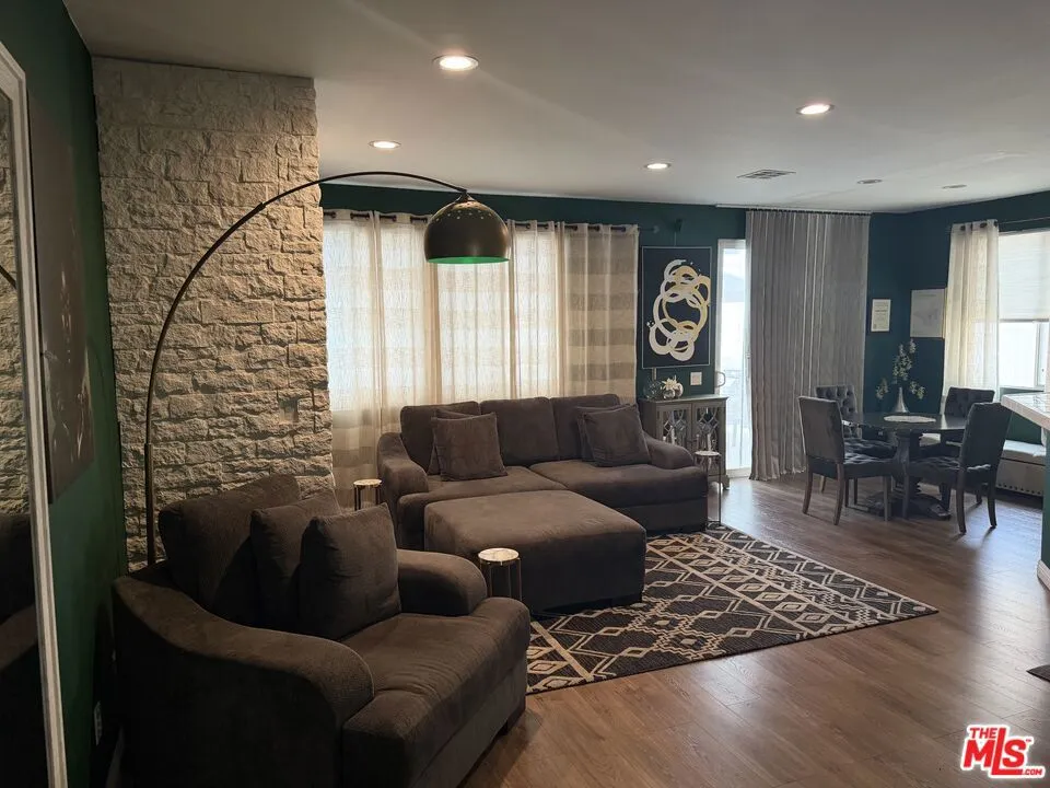 12452 Sonoma Drive Pacoima, CA 91331