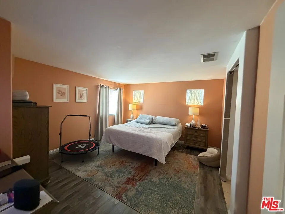 12452 Sonoma Drive Pacoima, CA 91331