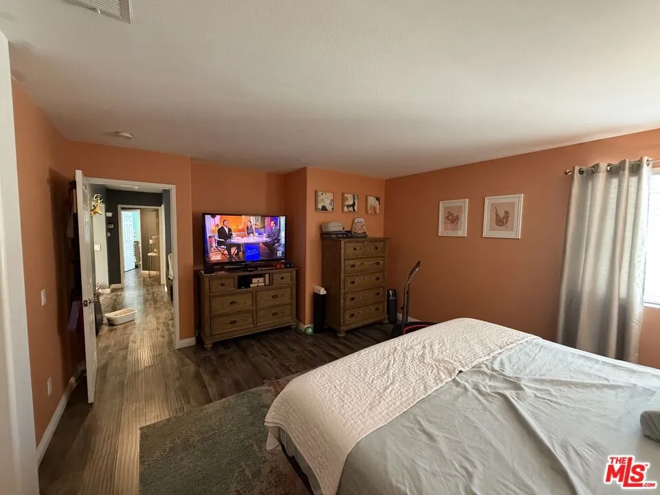 12452 Sonoma Drive Pacoima, CA 91331