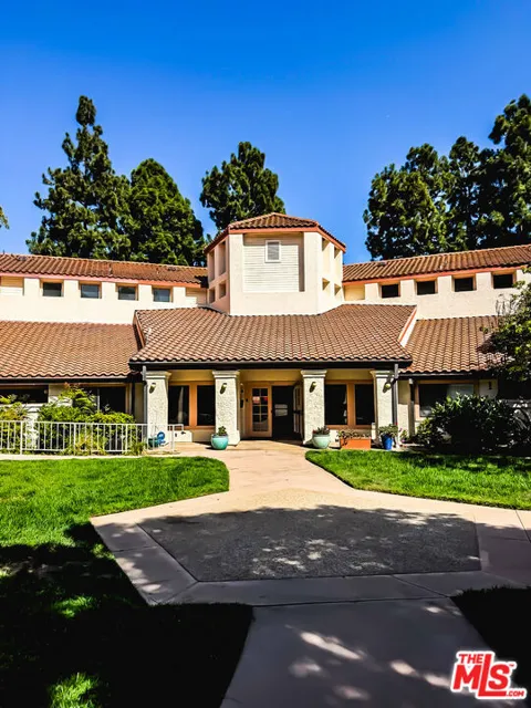501 Palisades Drive #317