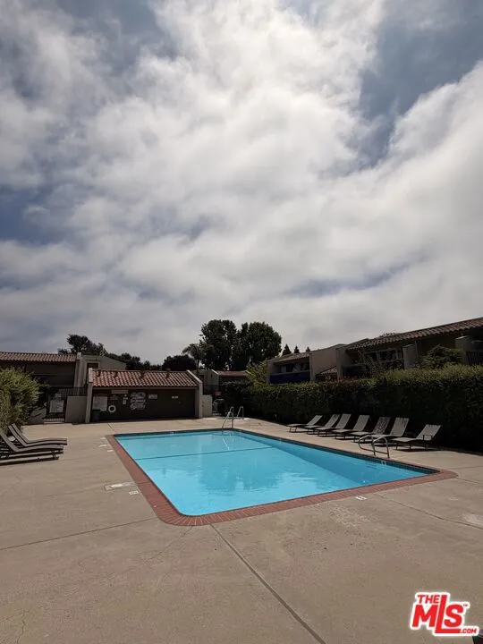 41 Dearborn Place #67 Goleta, CA 93117