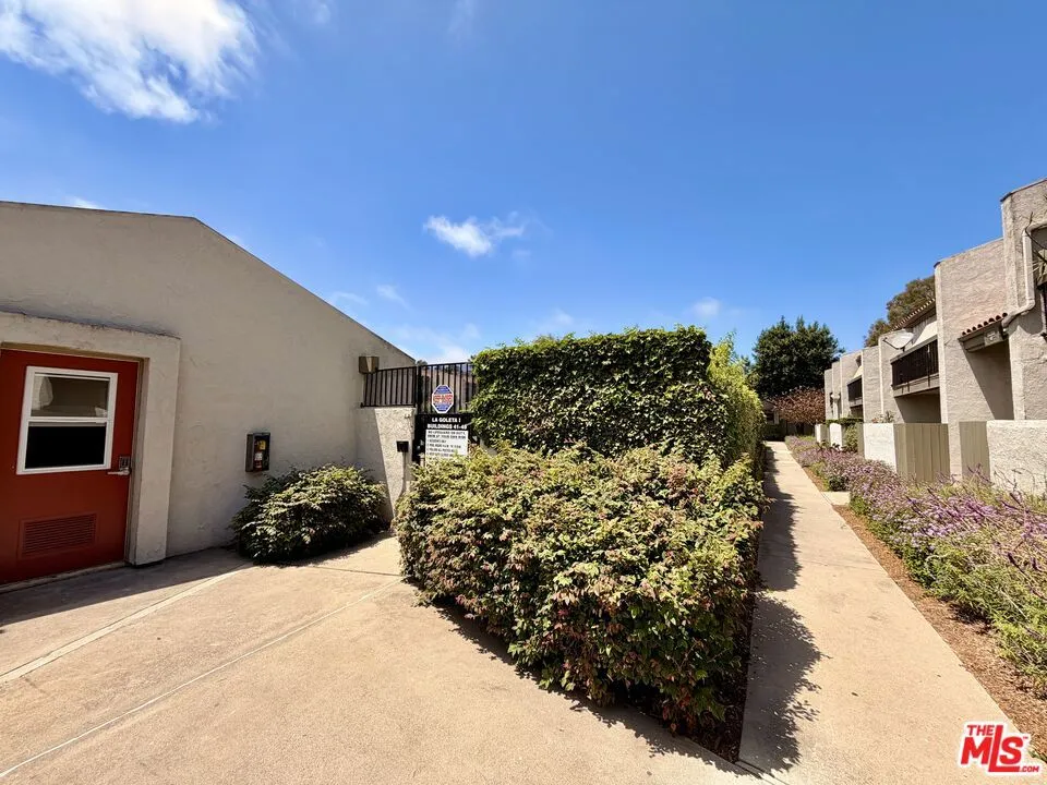41 Dearborn Place #67 Goleta, CA 93117