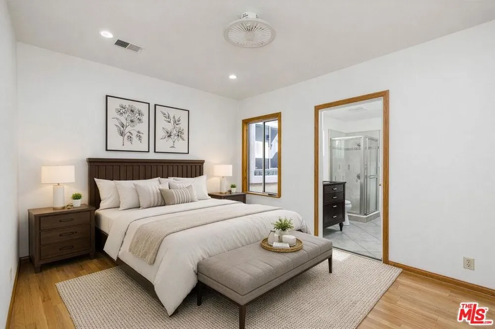 11261 Blix Street North Hollywood, CA 91602