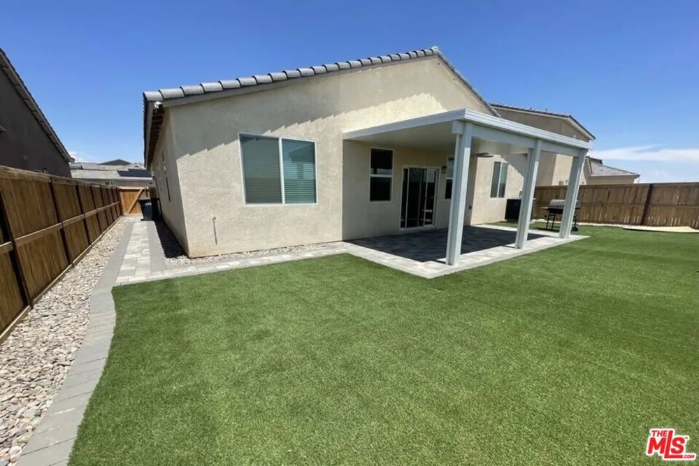 3818 Birchwood Avenue Rosamond, CA 93560