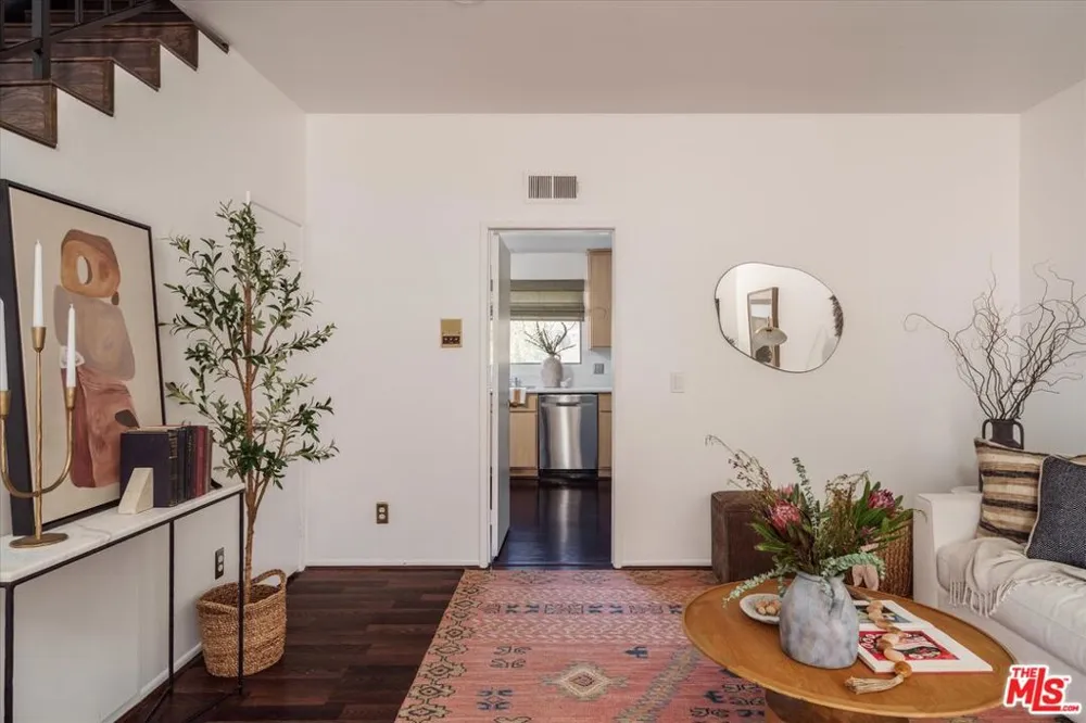822 Victor Avenue #4 Inglewood, CA 90302