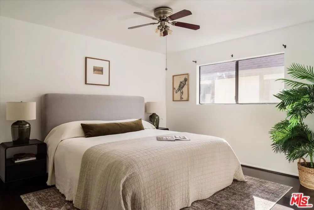 822 Victor Avenue #4 Inglewood, CA 90302